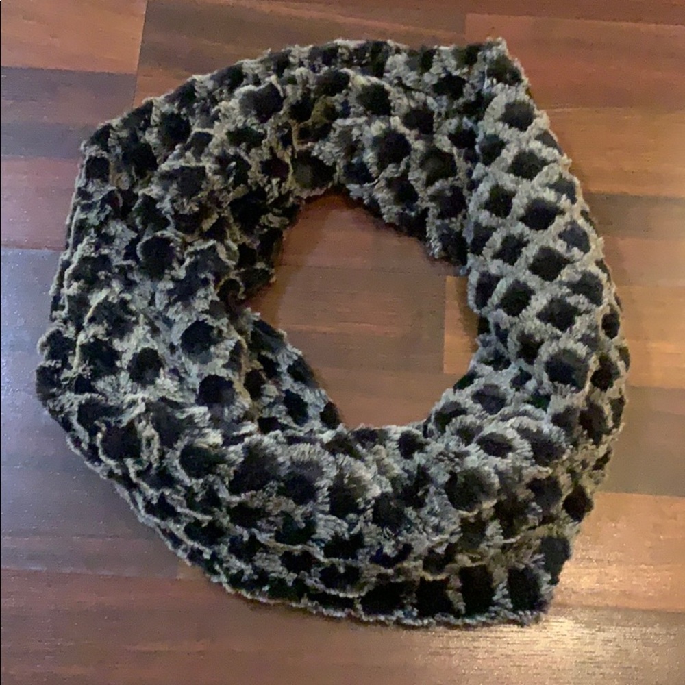 Anthropologie infinity scarf